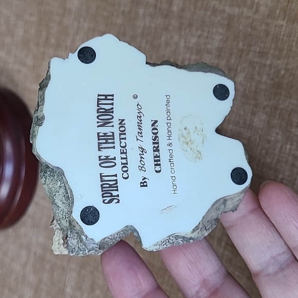 Cherison Spirit of the North Owl Figurine on Wooden Base - Picture 6 of 8